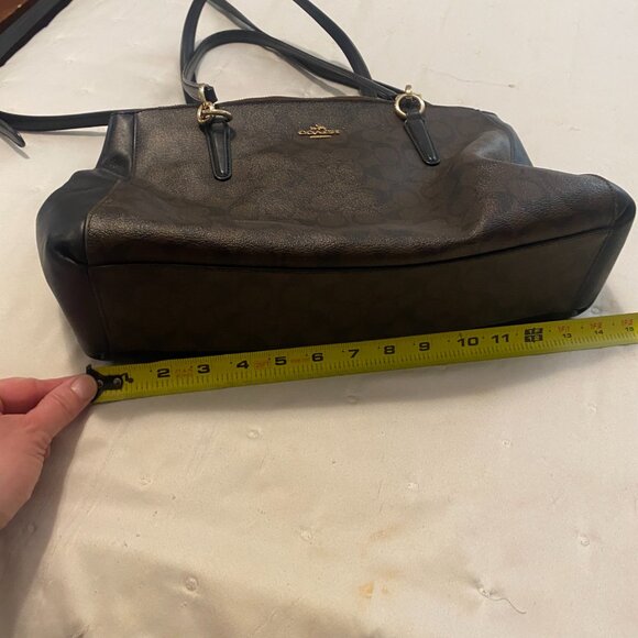 Coach Bag - Picture 3 of 8